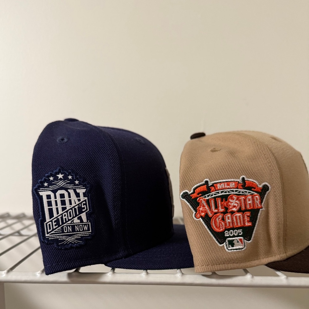 New Era Detroit Tigers Navy and Tan Fitted Caps - Picture 2 of 6